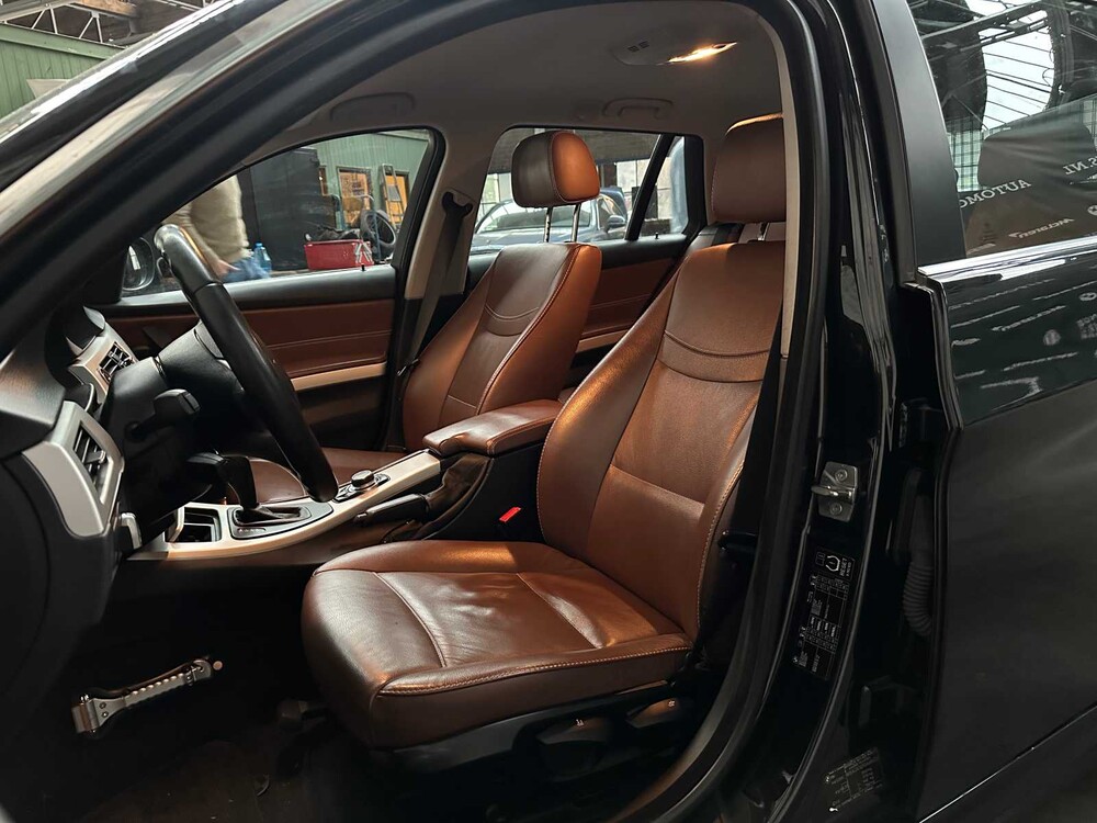 BMW 3-serie Touring 318d Corporate Lease Business Line 136pk 2009 -Orig. NL-, 09-JRG-9