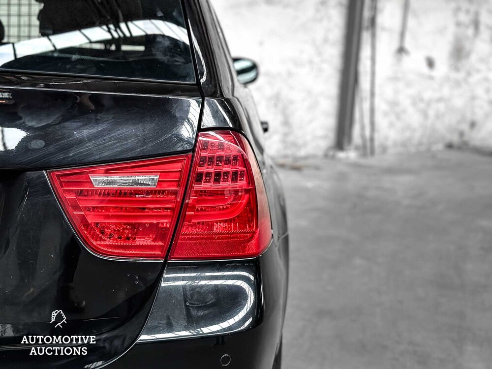 BMW 3-serie Touring 318d Corporate Lease Business Line 136pk 2009 -Orig. NL-, 09-JRG-9