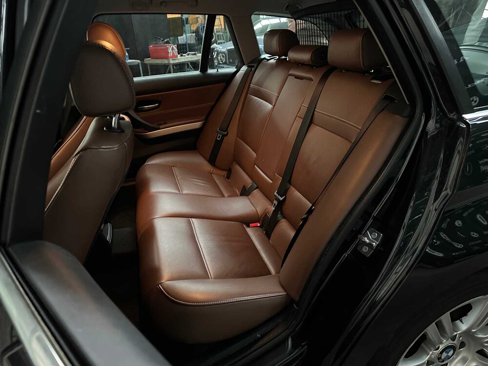 BMW 3-serie Touring 318d Corporate Lease Business Line 136pk 2009 -Orig. NL-, 09-JRG-9