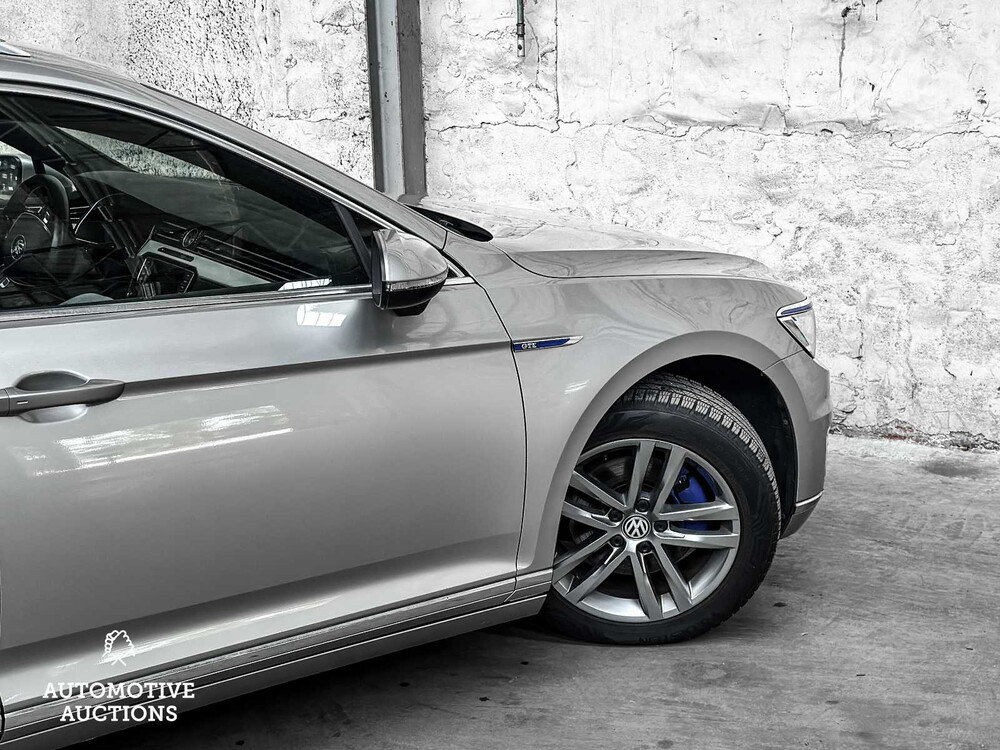 Volkswagen Passat Variant 1.4 TSI GTE Highline 156pk 2016 (Origineel-NL), KL-121-H