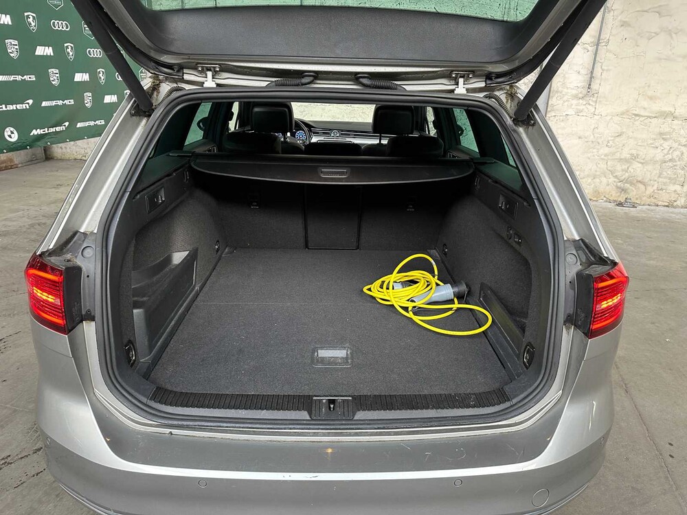 Volkswagen Passat Variant 1.4 TSI GTE Highline 156pk 2016 (Origineel-NL), KL-121-H