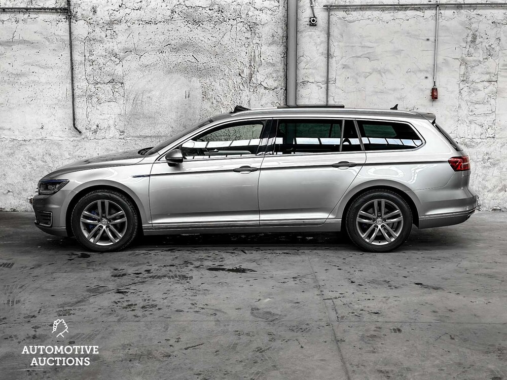 Volkswagen Passat Variant 1.4 TSI GTE Highline 156pk 2016 (Origineel-NL), KL-121-H