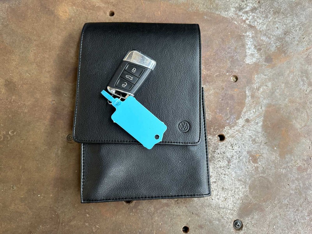 Volkswagen Passat Variant 1.4 TSI GTE Highline 156pk 2016 (Origineel-NL), KL-121-H