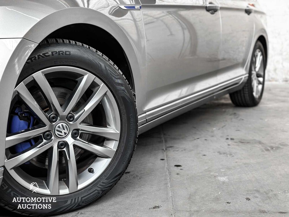 Volkswagen Passat Variant 1.4 TSI GTE Highline 156pk 2016 (Origineel-NL), KL-121-H