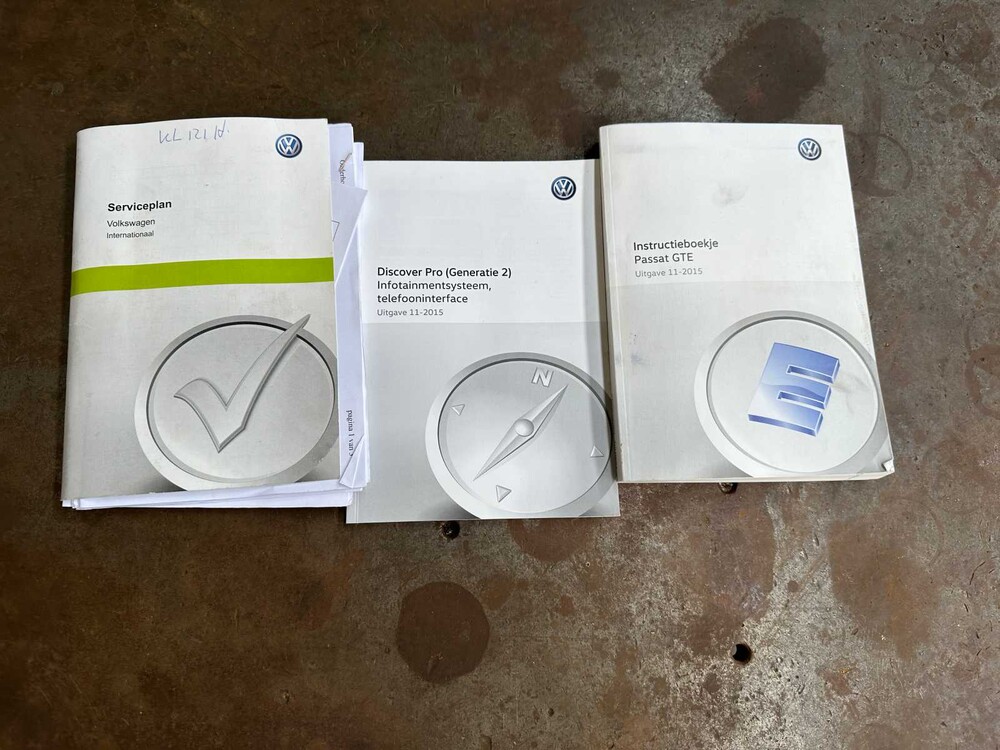 Volkswagen Passat Variant 1.4 TSI GTE Highline 156pk 2016 (Origineel-NL), KL-121-H