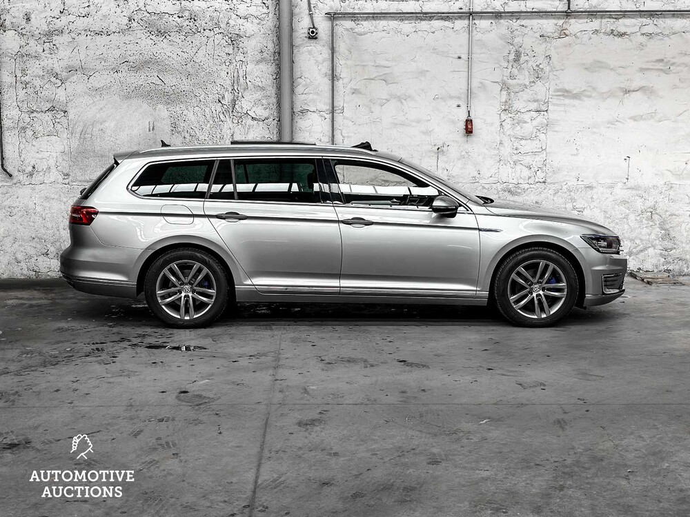 Volkswagen Passat Variant 1.4 TSI GTE Highline 156pk 2016 (Origineel-NL), KL-121-H