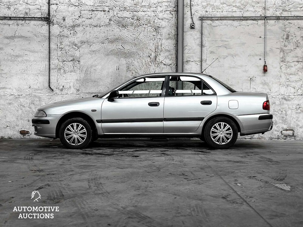 Mitsubishi Carisma 1.6 Comfort 99hp 2000 -Orig. NL-, 16-FD-GN