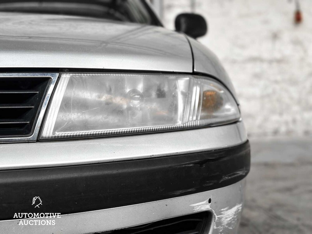 Mitsubishi Carisma 1.6 Comfort 99hp 2000 -Orig. NL-, 16-FD-GN