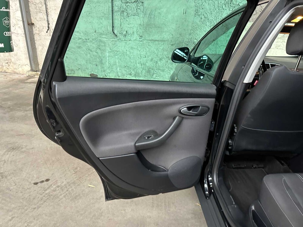 SEAT Altea XL 1.2 TSI Eco.Bns COPA 105pk 2011 -ORIG-NL-, 99-SLF-3