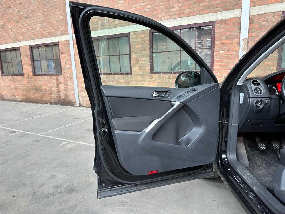 Volkswagen Tiguan 1.4 TSI Sport&Style 4Motion 150pk 2009, 8-XLV-94