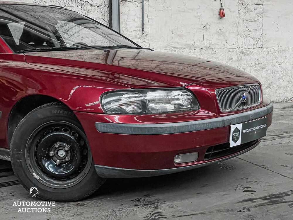 Volvo V70 2.4 Edition II 140pk 2003, 42-ZH-DT