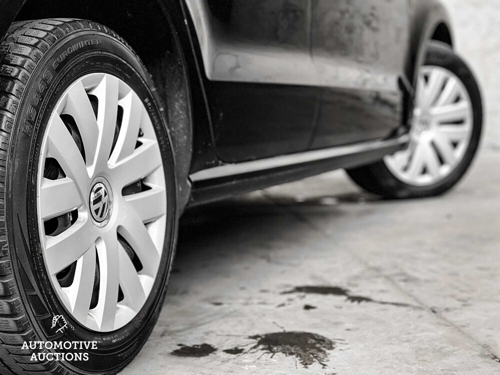 Volkswagen Polo 1.6 TDI BlueM Highline 90hp 2012, J-068-RV