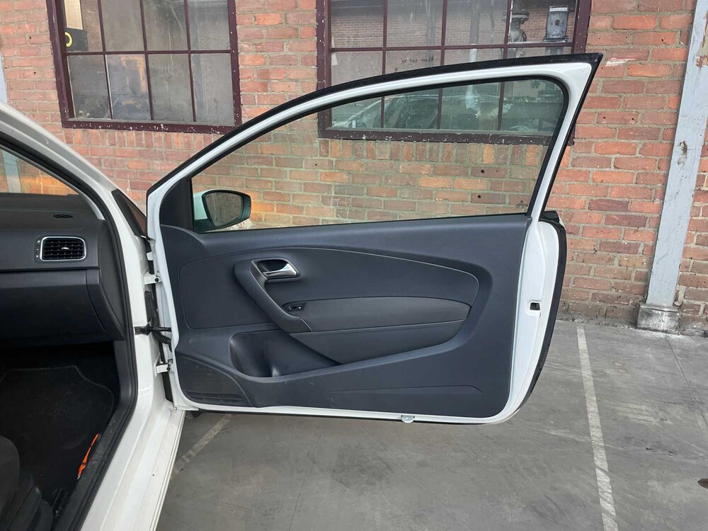 Volkswagen Polo 1.2 TDI Bl.M. Comfl. 75PS 2010 -Fertigmodell GB-, 50-NPB-8