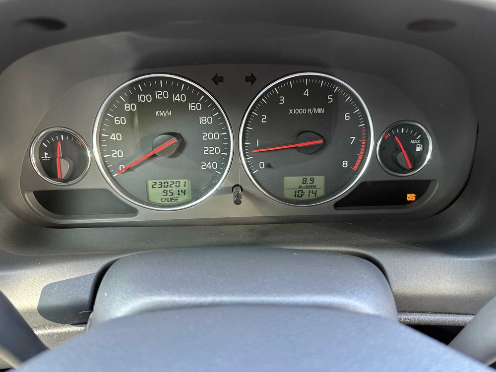 Volvo V40 1.8 Europa Nordic 122pk 2005 ORIG-NL, 83-PX-ZR