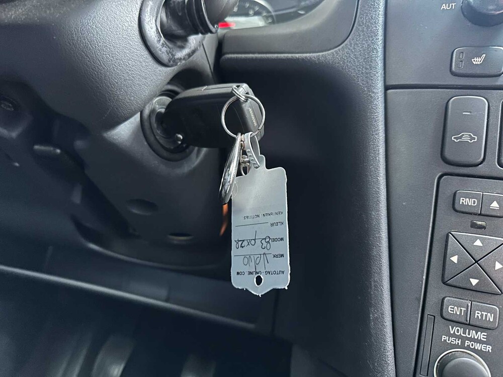 Volvo V40 1.8 Europa Nordic 122pk 2005 ORIG-NL, 83-PX-ZR