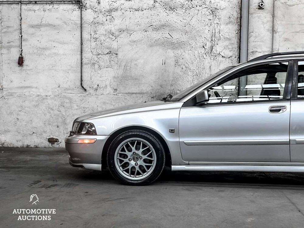 Volvo V40 1.8 Europa Nordic 122pk 2005 ORIG-NL, 83-PX-ZR