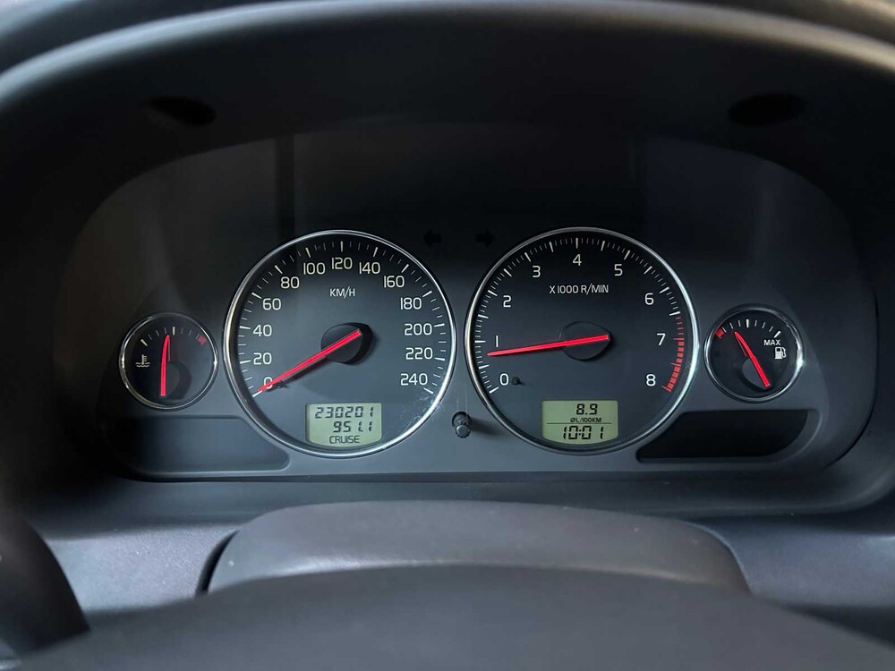 Volvo V40 1.8 Europa Nordic 122pk 2005 ORIG-NL, 83-PX-ZR