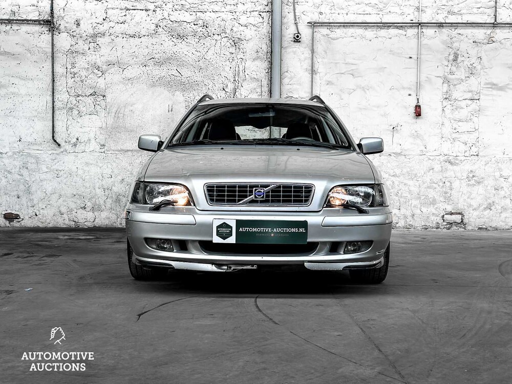 Volvo V40 1.8 Europa Nordic 122pk 2005 ORIG-NL, 83-PX-ZR