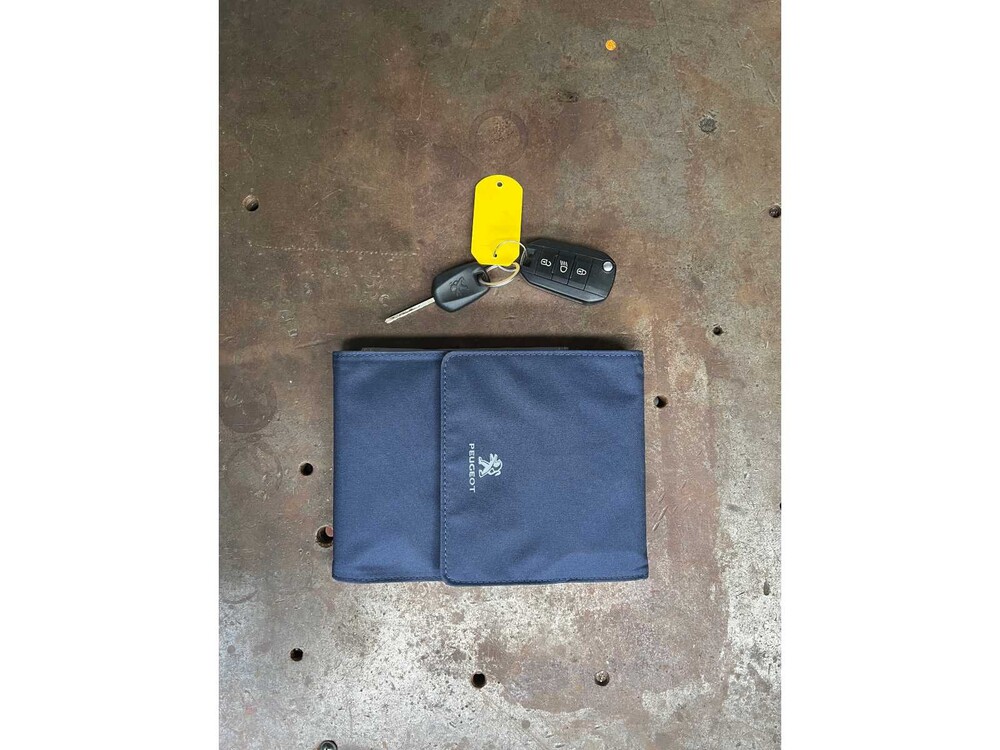 Peugeot 2008 1.2 PureTech Active 82pk 2016 -Orig. NL-, HZ-602-K