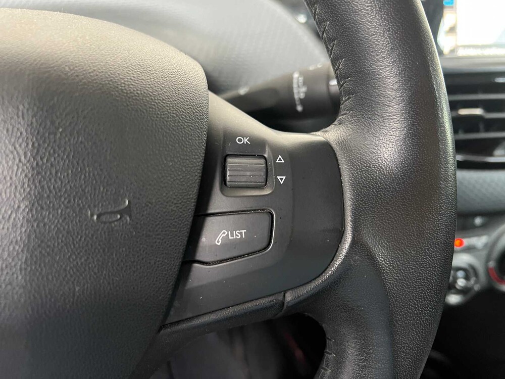 Peugeot 2008 1.2 PureTech Active 82pk 2016 -Orig. NL-, HZ-602-K