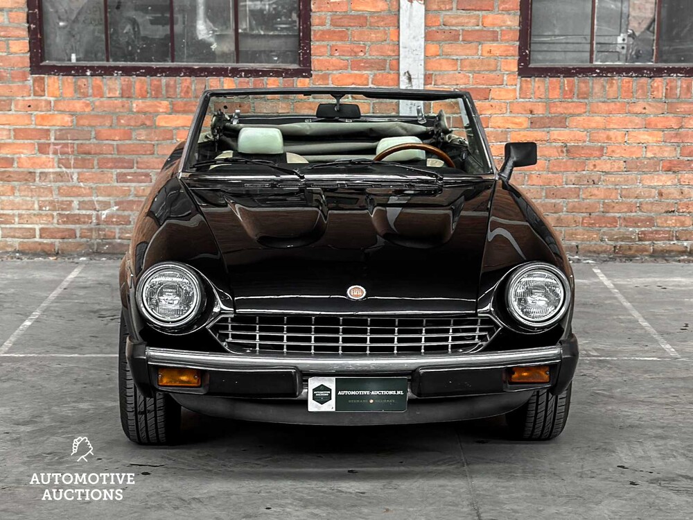 Fiat 124 Spider 2000 H5 USA CS0 105pk 1981, ZJ-04-RG