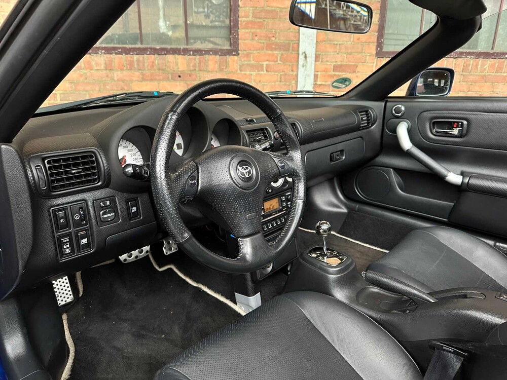 Toyota MR2 1.8-16v VVT-i 140pk 2003, SG-070-N -Youngtimer-