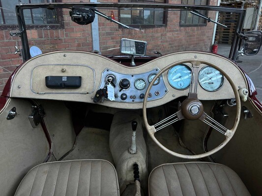 MG TD Cabriolet 54hp 1949, 09-SZ-01 Classic car