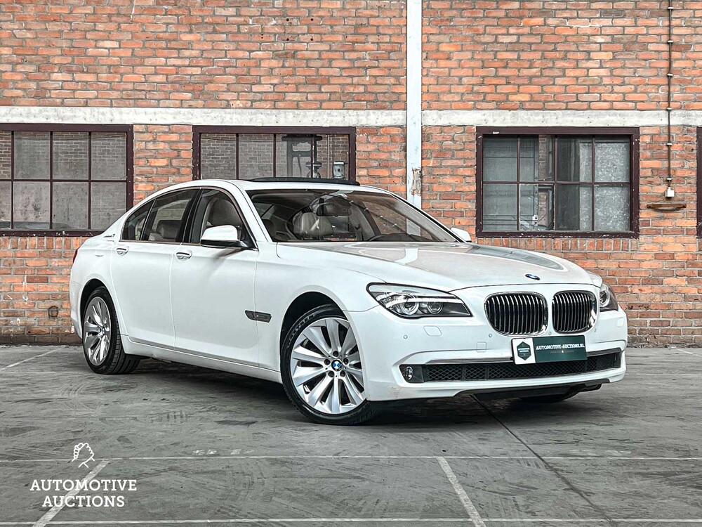 BMW ActiveHybrid7 F04 4.4 V8 465PS 2011