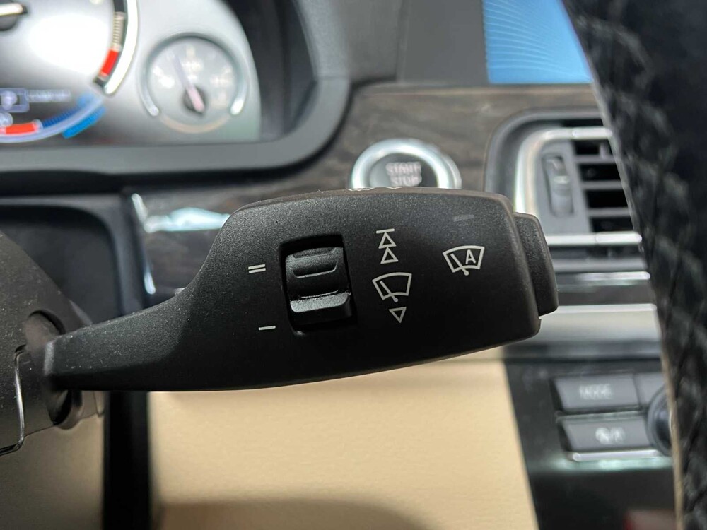 BMW ActiveHybrid7 F04 4.4 V8 465PS 2011