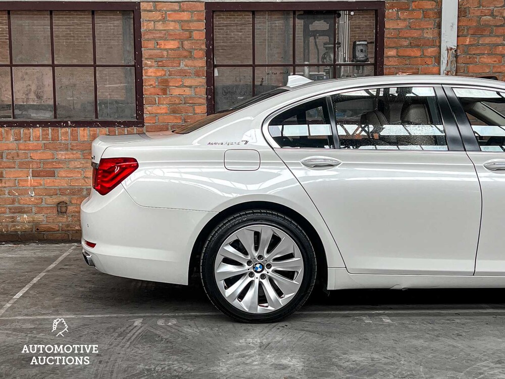 BMW ActiveHybrid7 F04 4.4 V8 465PS 2011