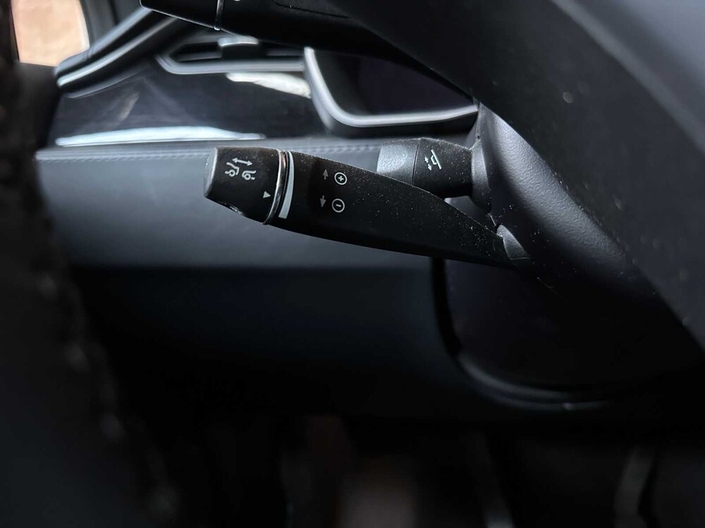 Tesla Model X Performance 612hp 2019 (Original-UK), ZH-744-N