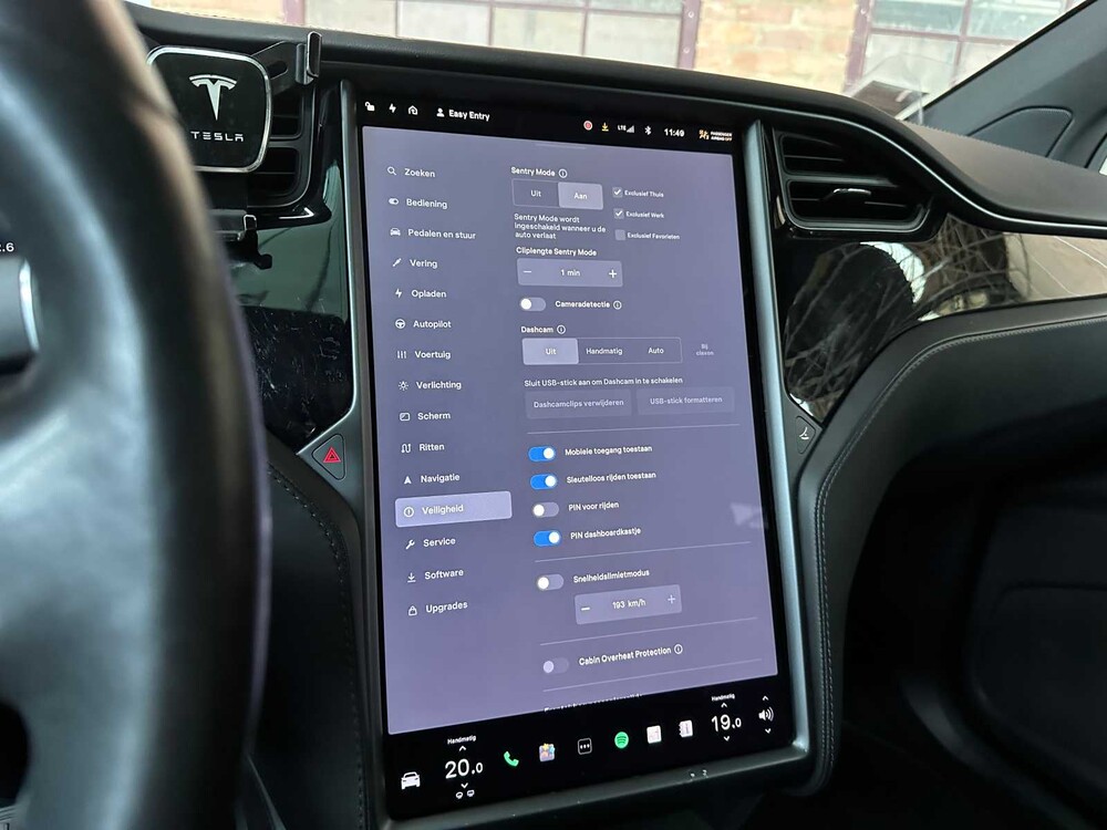 Tesla Model X Performance 612hp 2019 (Original-UK), ZH-744-N
