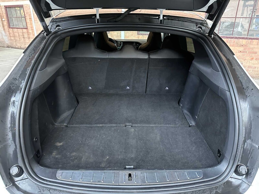 Tesla Model X Performance 612hp 2019 (Original-UK), ZH-744-N