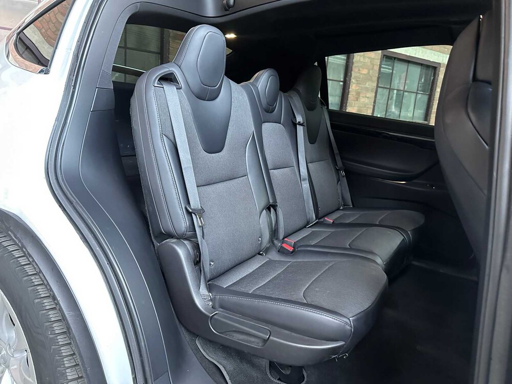 Tesla Model X Performance 612hp 2019 (Original-UK), ZH-744-N