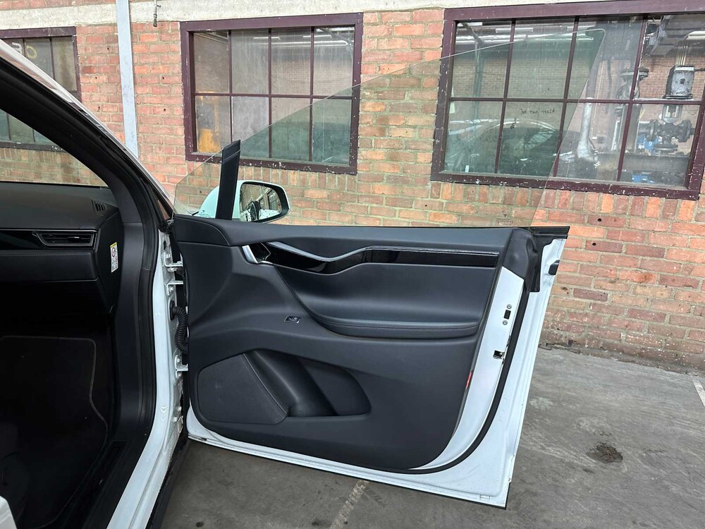 Tesla Model X Performance 612hp 2019 (Original-UK), ZH-744-N