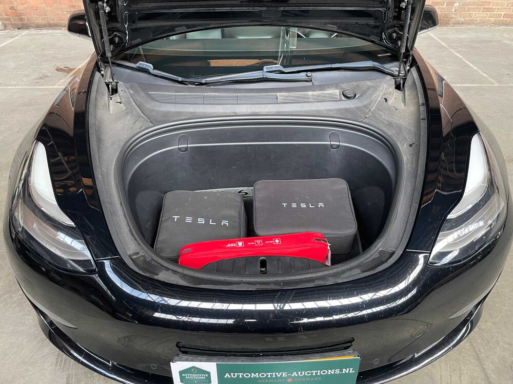 FOTOS! Tesla Model 3 Standard RWD Plus 60 kWh 238PS 2019 (Original-NL & 1. Besitzer), ZK-671-X