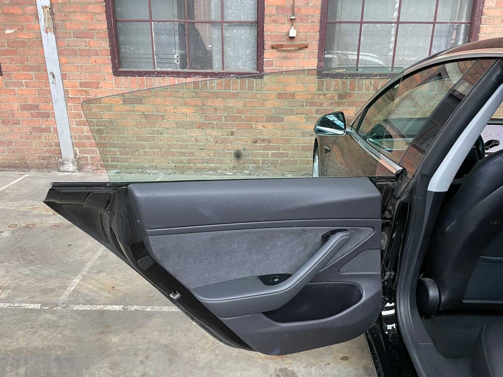 FOTOS! Tesla Model 3 Standard RWD Plus 60 kWh 238PS 2019 (Original-NL & 1. Besitzer), ZK-671-X