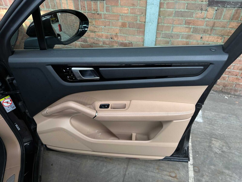 Porsche Cayenne 3.0 340PS 2018 (Original-NL + 1. Besitzer), TL-899-F