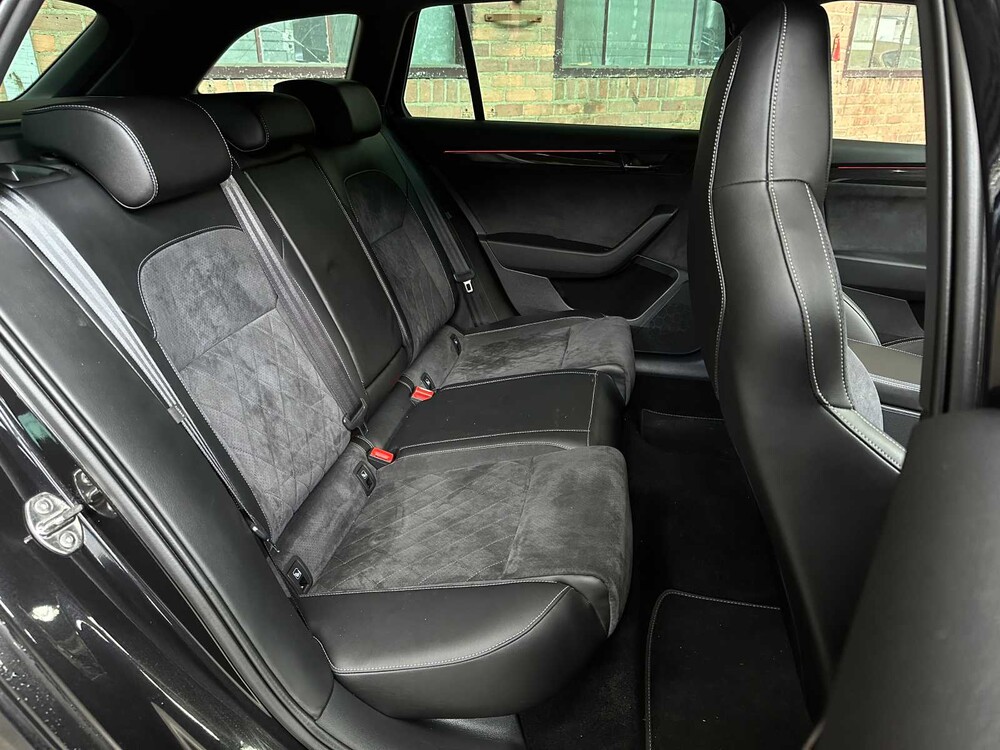 Skoda Superb Combi 2.0 TDI Sportl. Bns 150hp 2019 -Fertigmodell NL-, XS-808-F