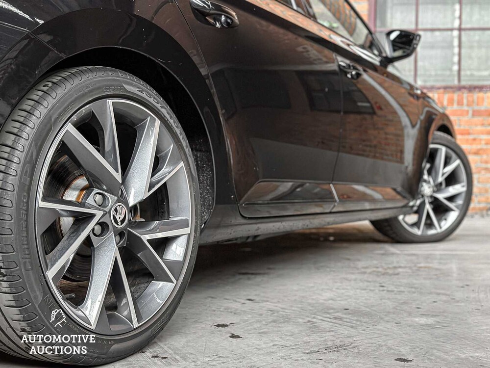 Skoda Superb Combi 2.0 TDI Sportl. Bns 150hp 2019 -Fertigmodell NL-, XS-808-F