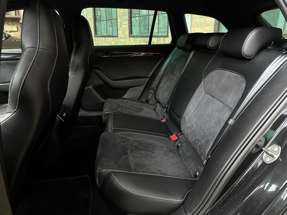 Skoda Superb Combi 2.0 TDI Sportl. Bns 150hp 2019 -Fertigmodell NL-, XS-808-F