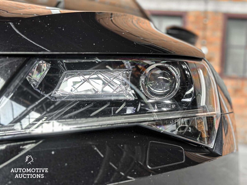 Skoda Superb Combi 2.0 TDI Sportl. Bns 150hp 2019 -Fertigmodell NL-, XS-808-F