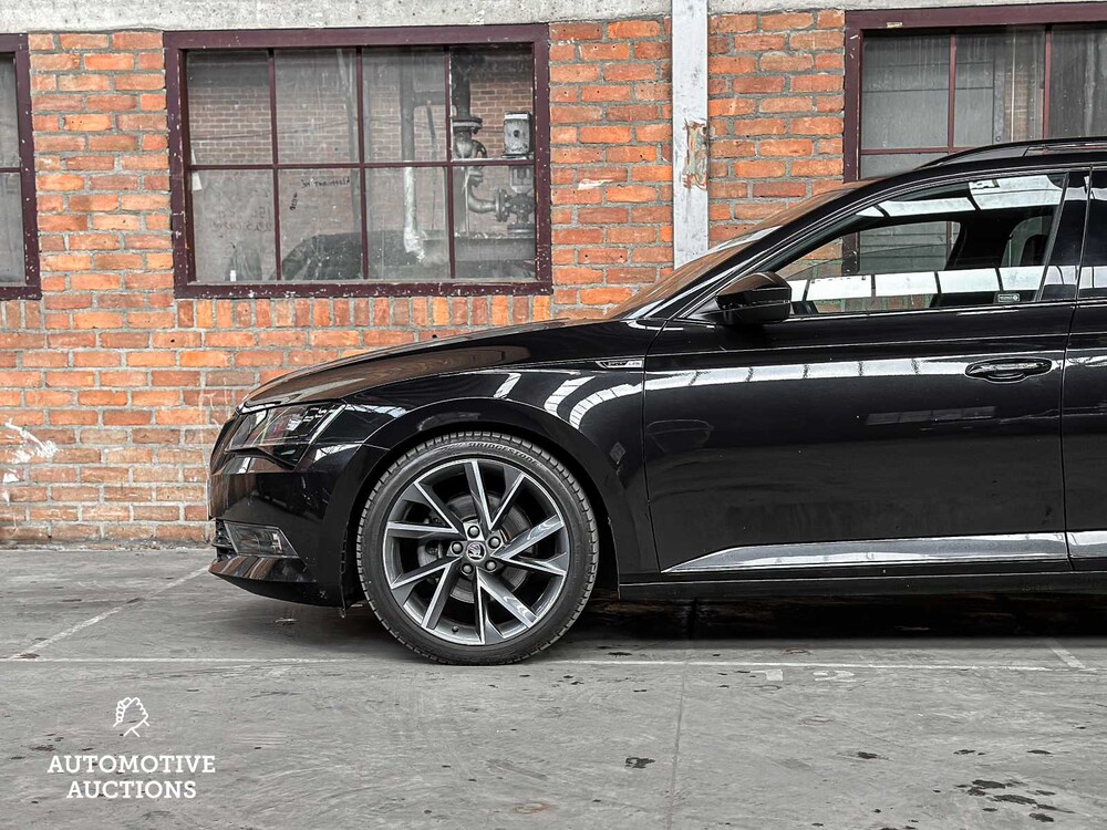 Skoda Superb Combi 2.0 TDI Sportl. Bns 150hp 2019 -Fertigmodell NL-, XS-808-F