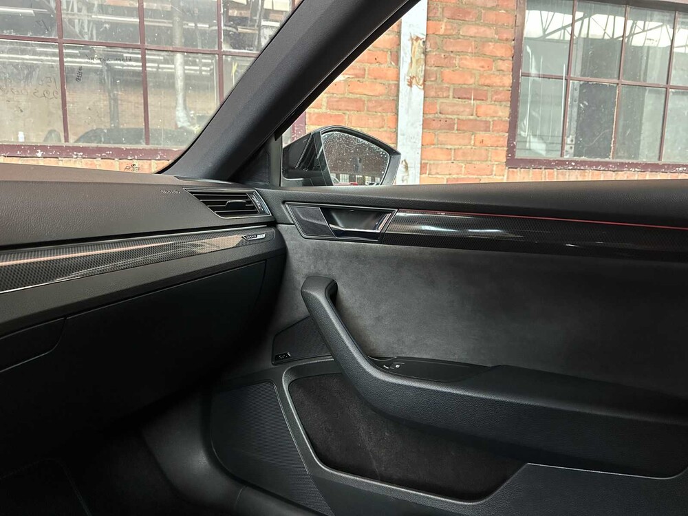 Skoda Superb Combi 2.0 TDI Sportl. Bns 150hp 2019 -Fertigmodell NL-, XS-808-F