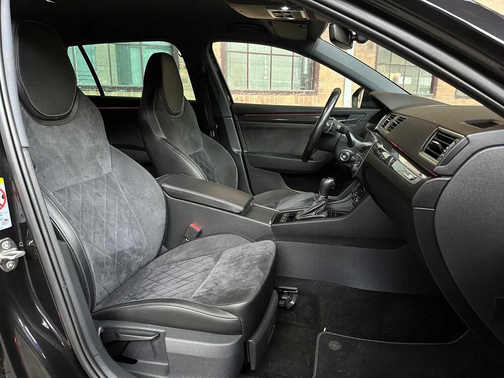 Skoda Superb Combi 2.0 TDI Sportl. Bns 150hp 2019 -Fertigmodell NL-, XS-808-F