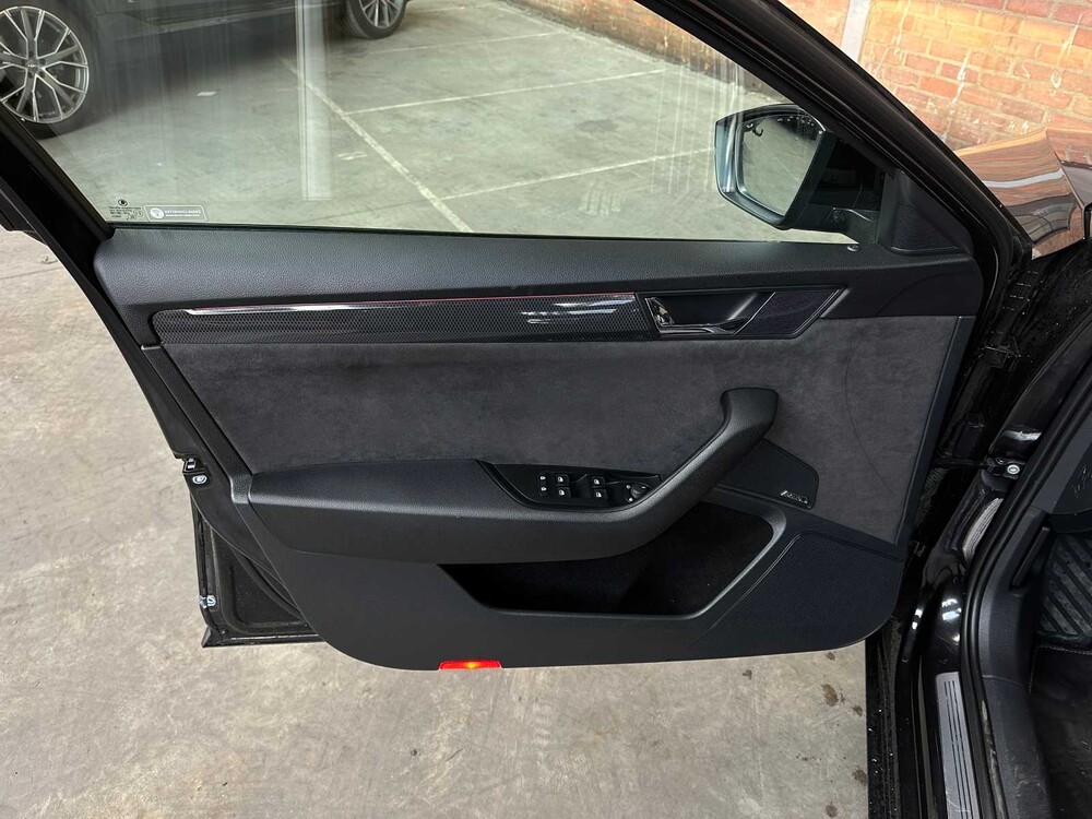 Skoda Superb Combi 2.0 TDI Sportl. Bns 150hp 2019 -Fertigmodell NL-, XS-808-F