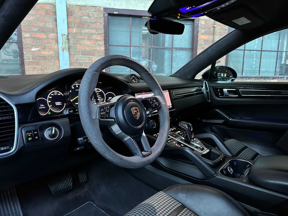 Porsche Cayenne Coupé E-Hybrid 3.0 V6 462PS 2019 Sport-Chrono (Original-GB) Plug-Hybrid, G-926-HR