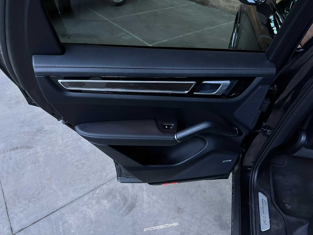 Porsche Cayenne Coupé E-Hybrid 3.0 V6 462PS 2019 Sport-Chrono (Original-GB) Plug-Hybrid, G-926-HR