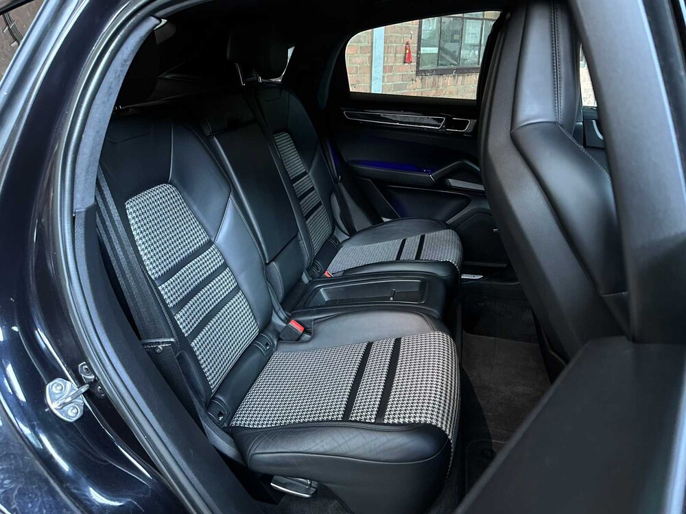 Porsche Cayenne Coupé E-Hybrid 3.0 V6 462PS 2019 Sport-Chrono (Original-GB) Plug-Hybrid, G-926-HR