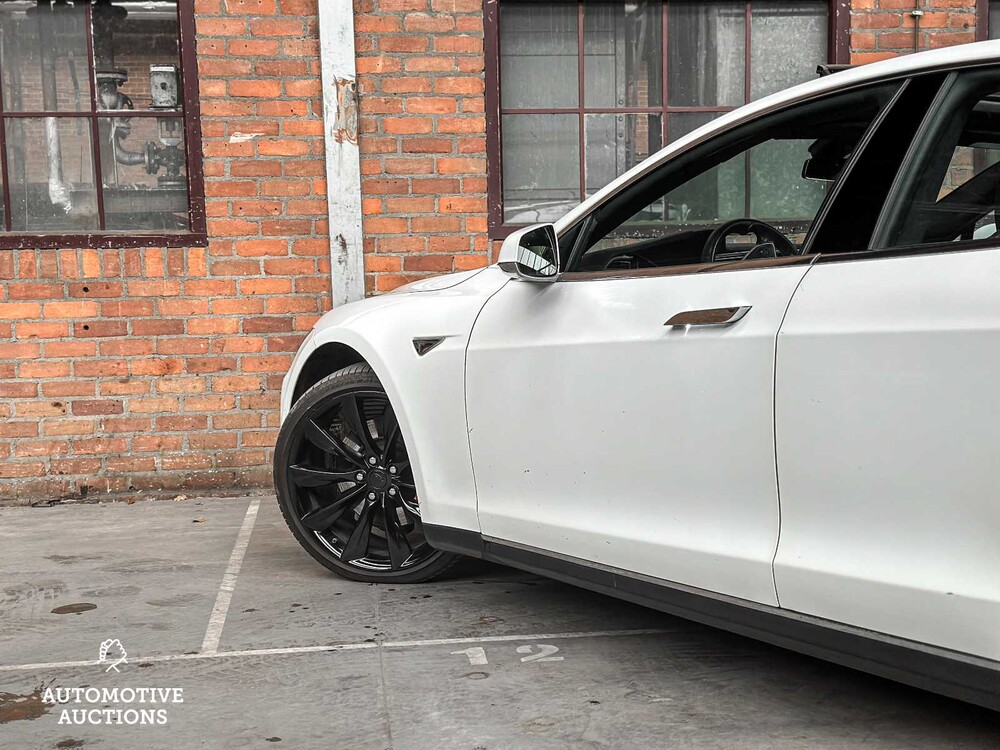 Tesla Model S 85 Leistung 421PS 2015 FREE-CHARGING (Original-UK), 4-ZTH-49